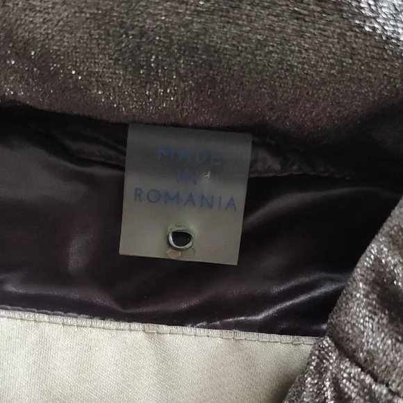 Herno Down/ Feather Fill, Ladies  Shimmering Tan/Silver Puffer Jacket/ Size 40. - Picture 12 of 17